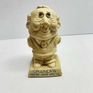 1973 VINTAGE W&R RUSS BERRIE & CO PLASTIC STATUE #9068 "GRANDPA YOU'RE SPECIAL"